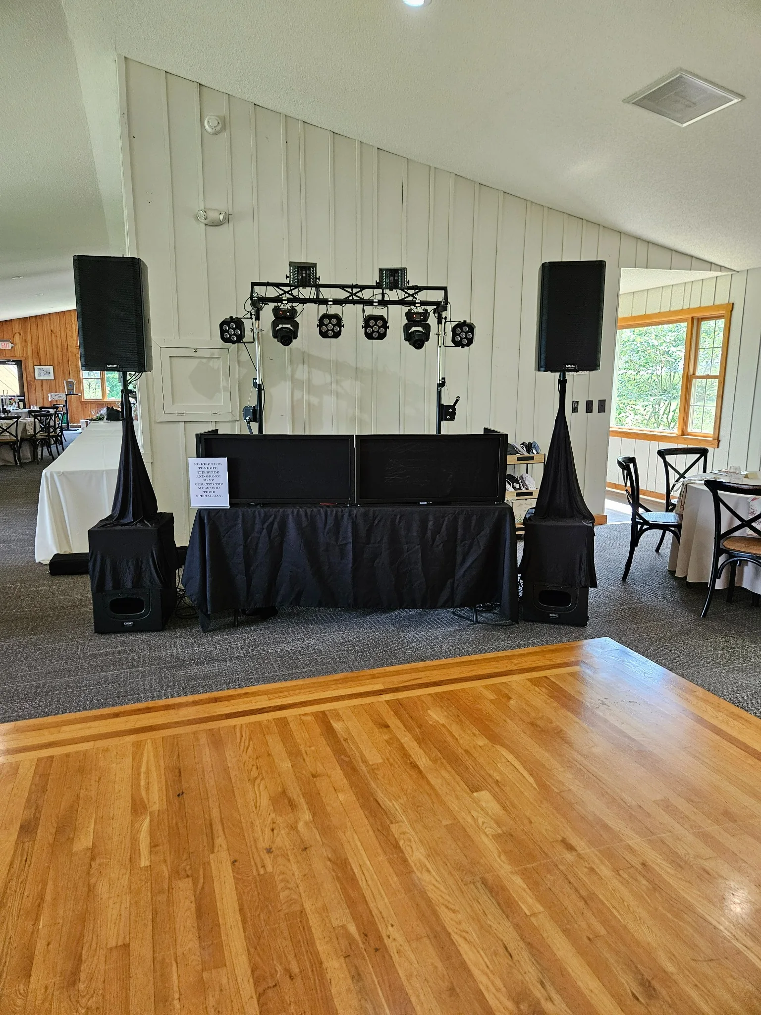 Simple PJE Entertainment line array speaker setup